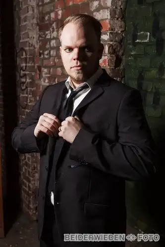 11012014-144044-shooting